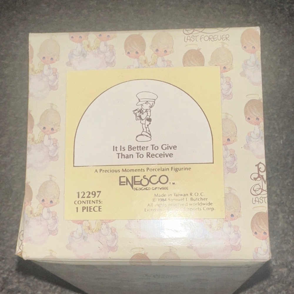 Precious Moments Pastel Yellow and Cream Gift Figurine Box